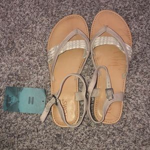 Toms sandals, tags attached, never worn